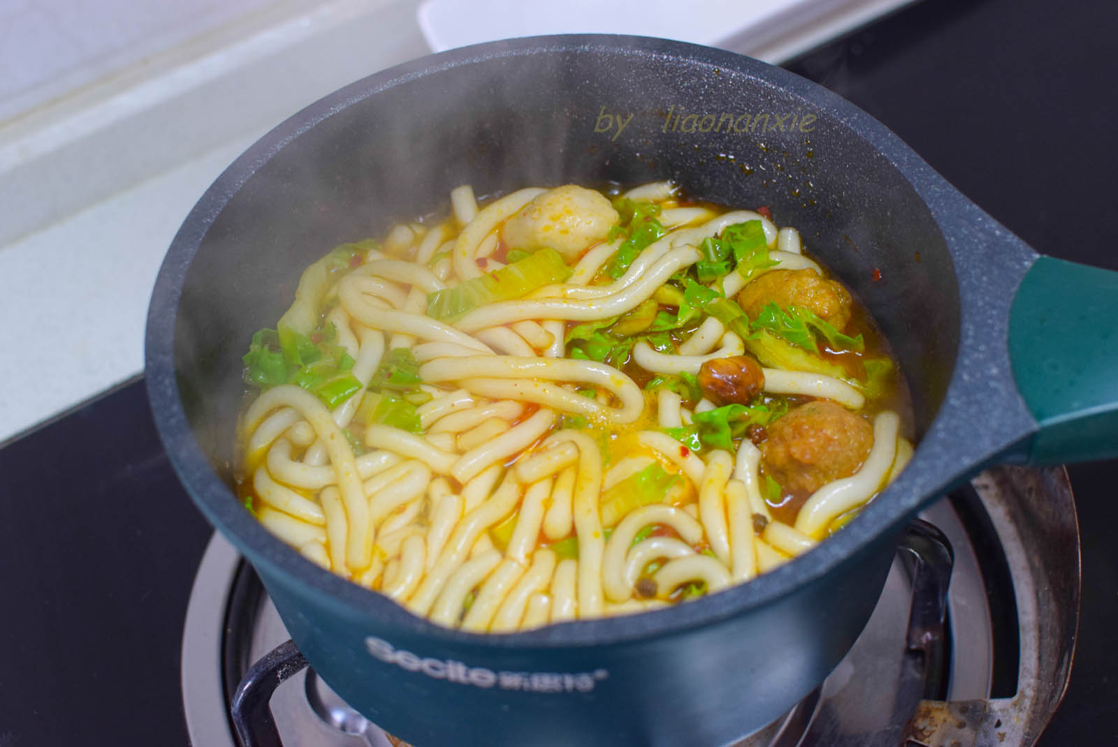酸辣丸子土豆粉
