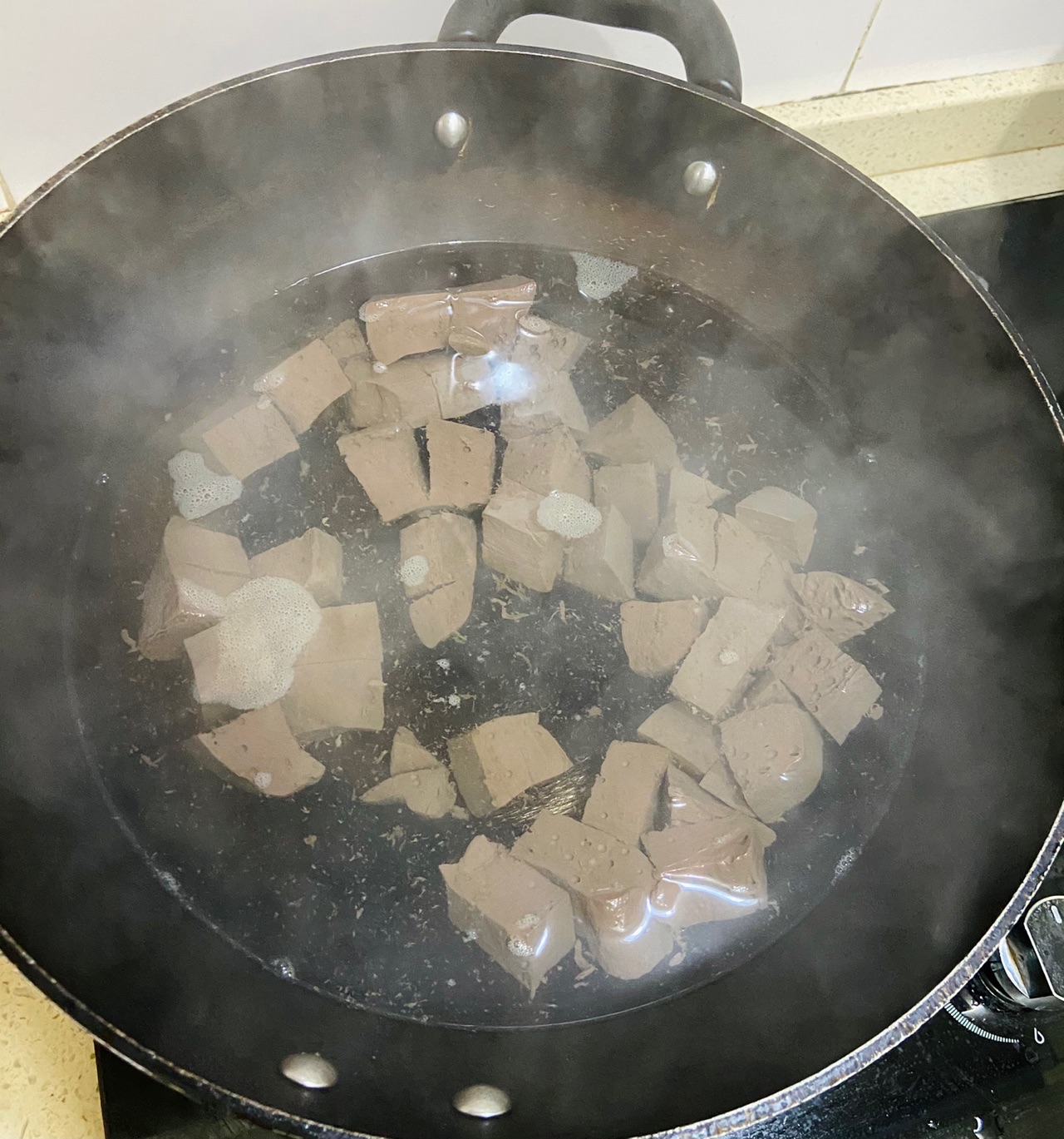 酸辣鸭血