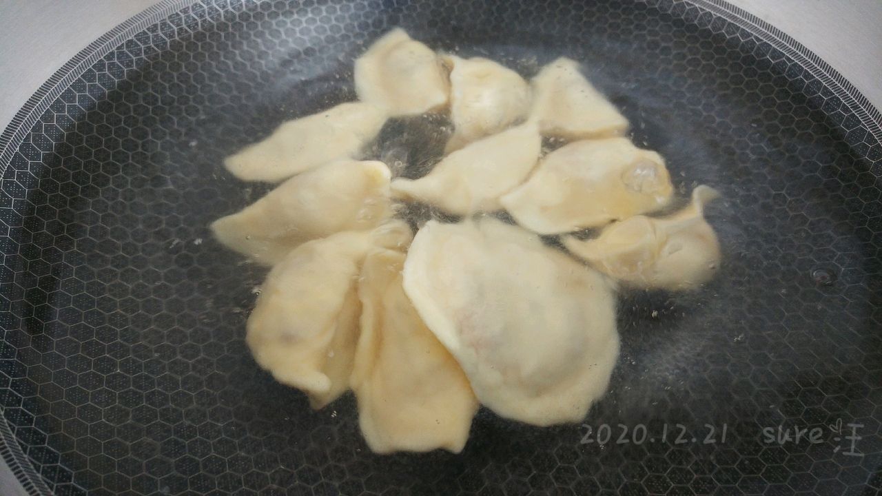 酸辣油料干拌饺