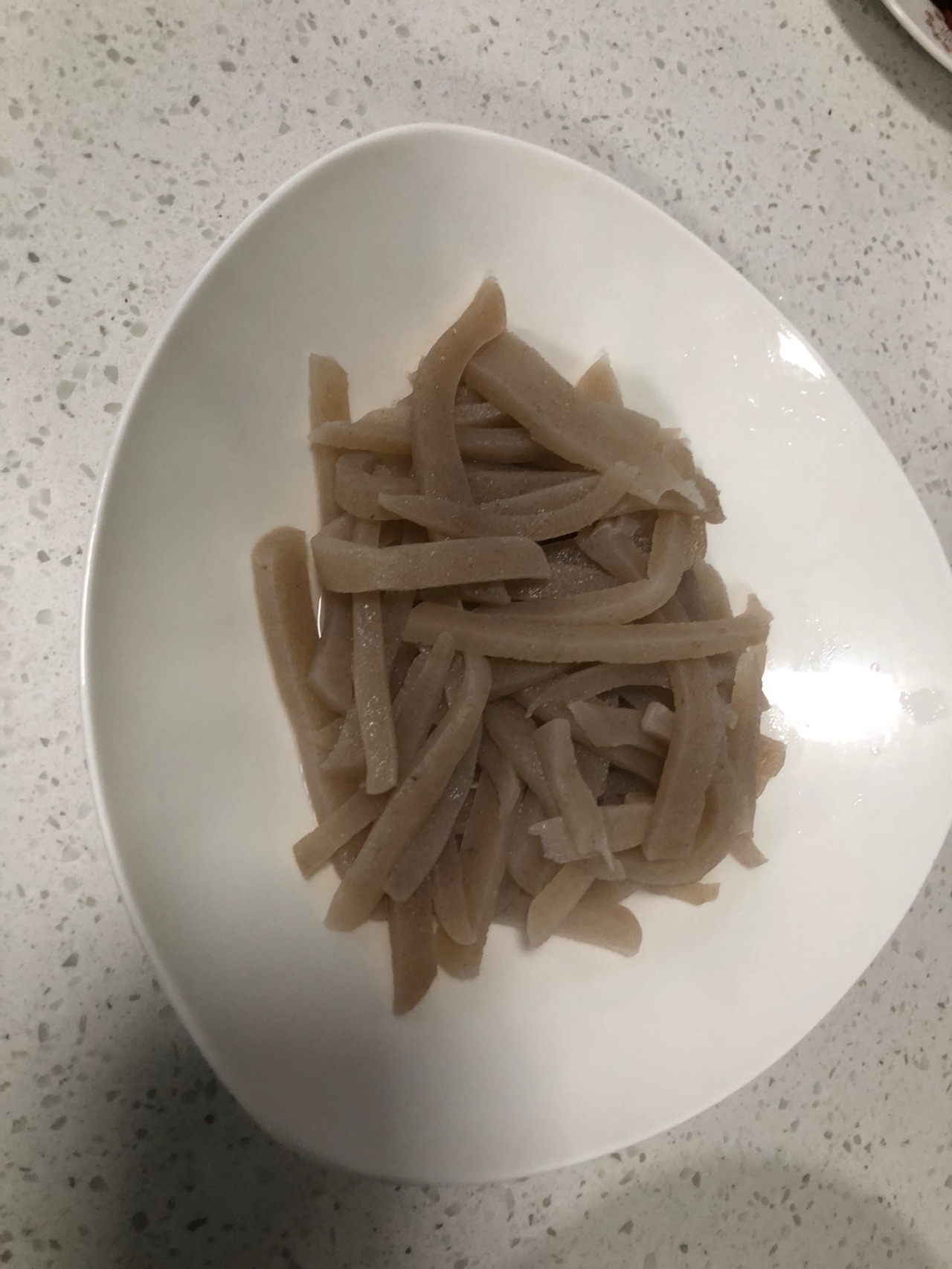 酸萝卜炒魔芋