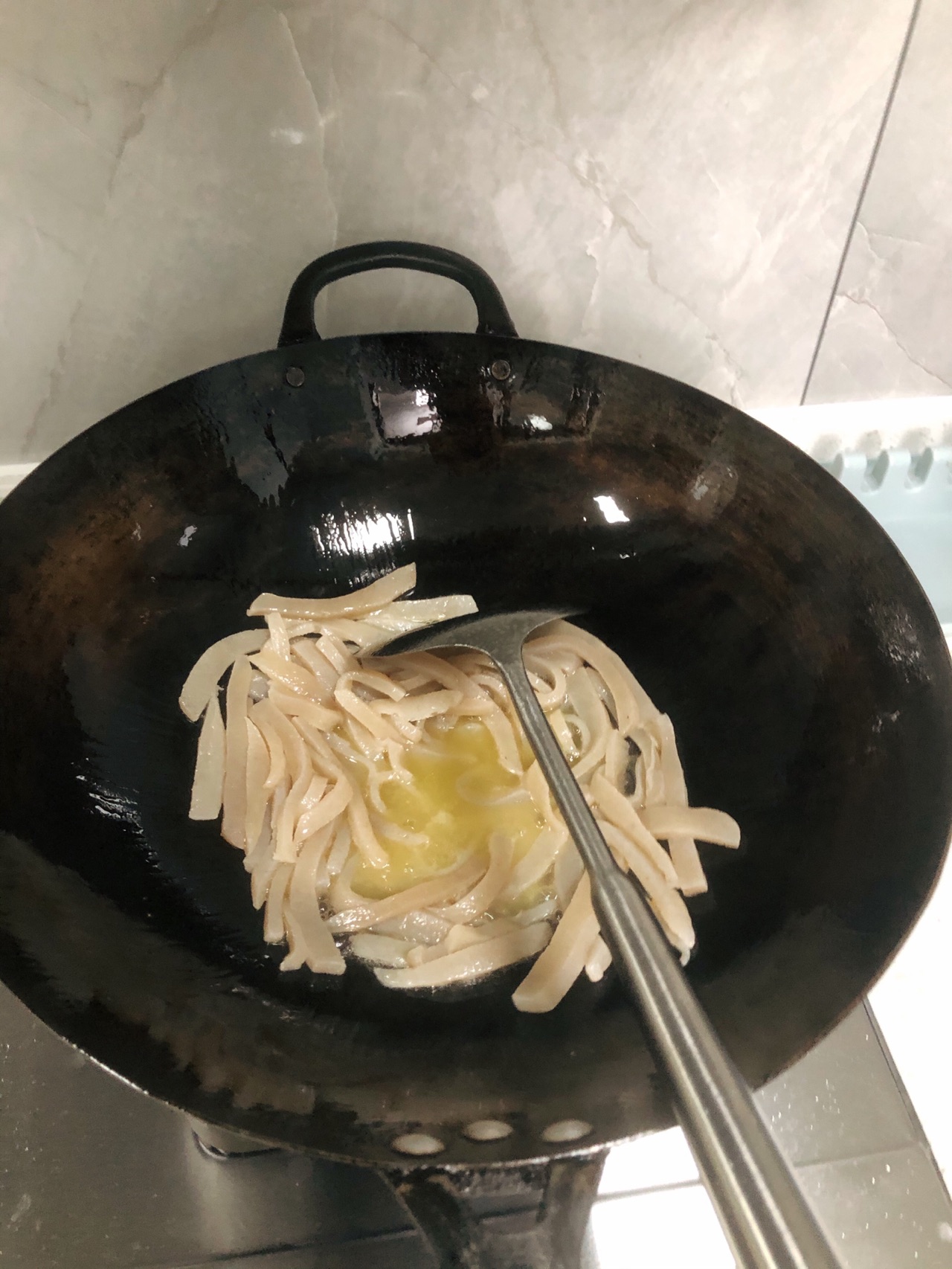 酸萝卜炒魔芋