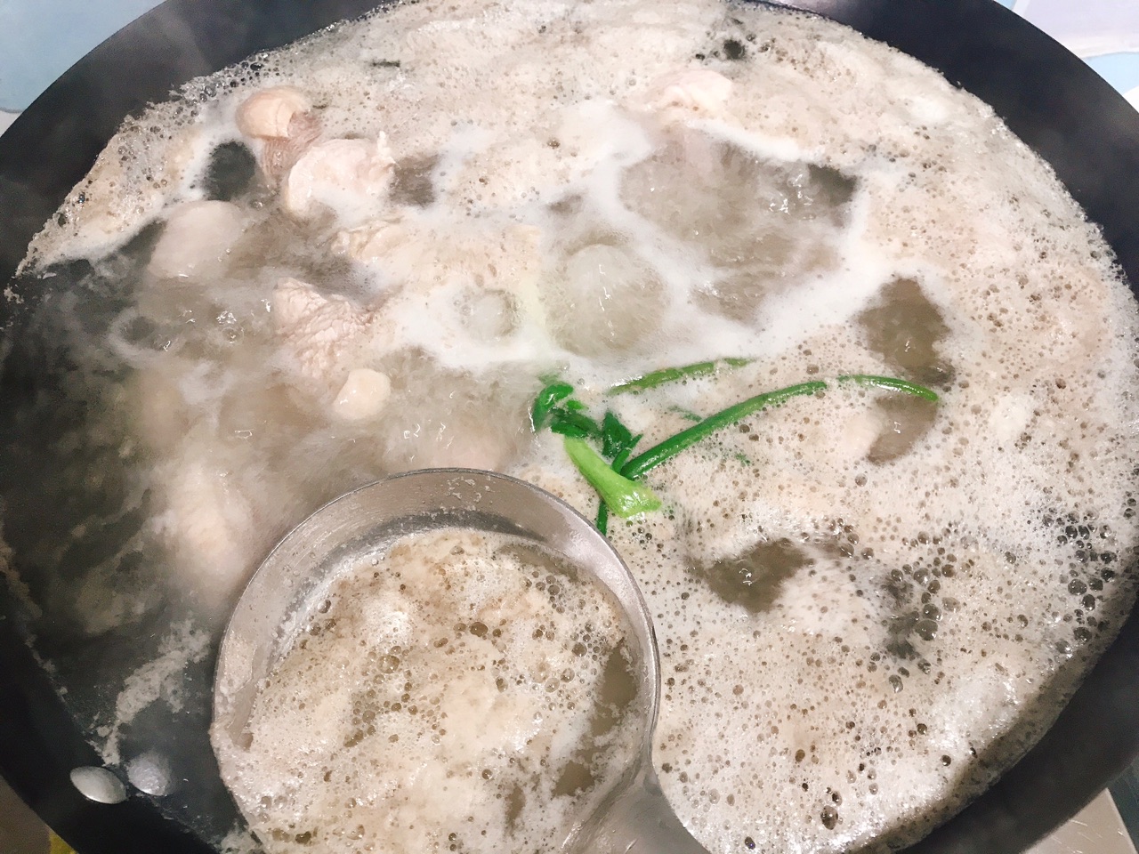 酸萝卜炖老鸭汤