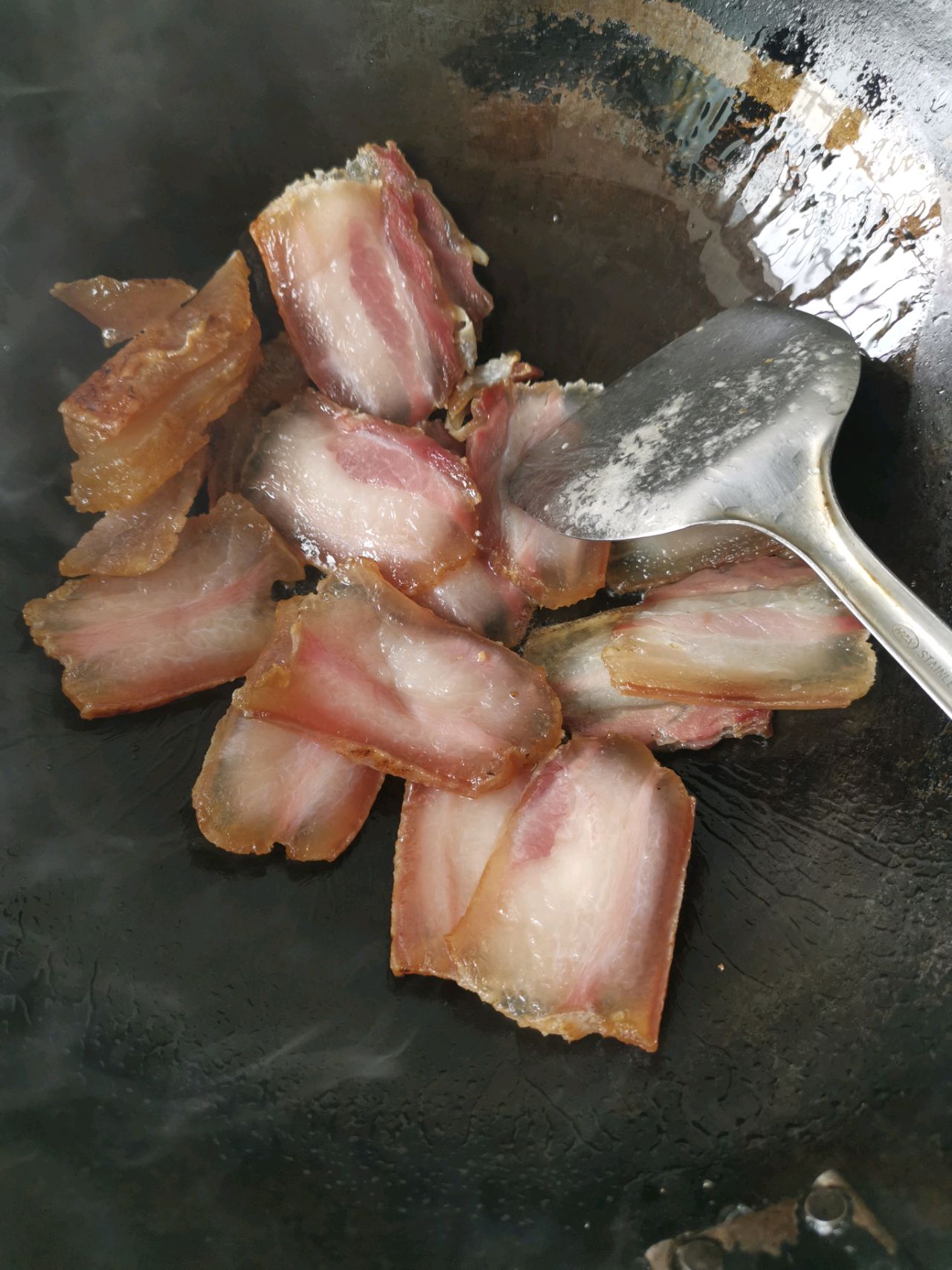 蒜苗炒腊肉