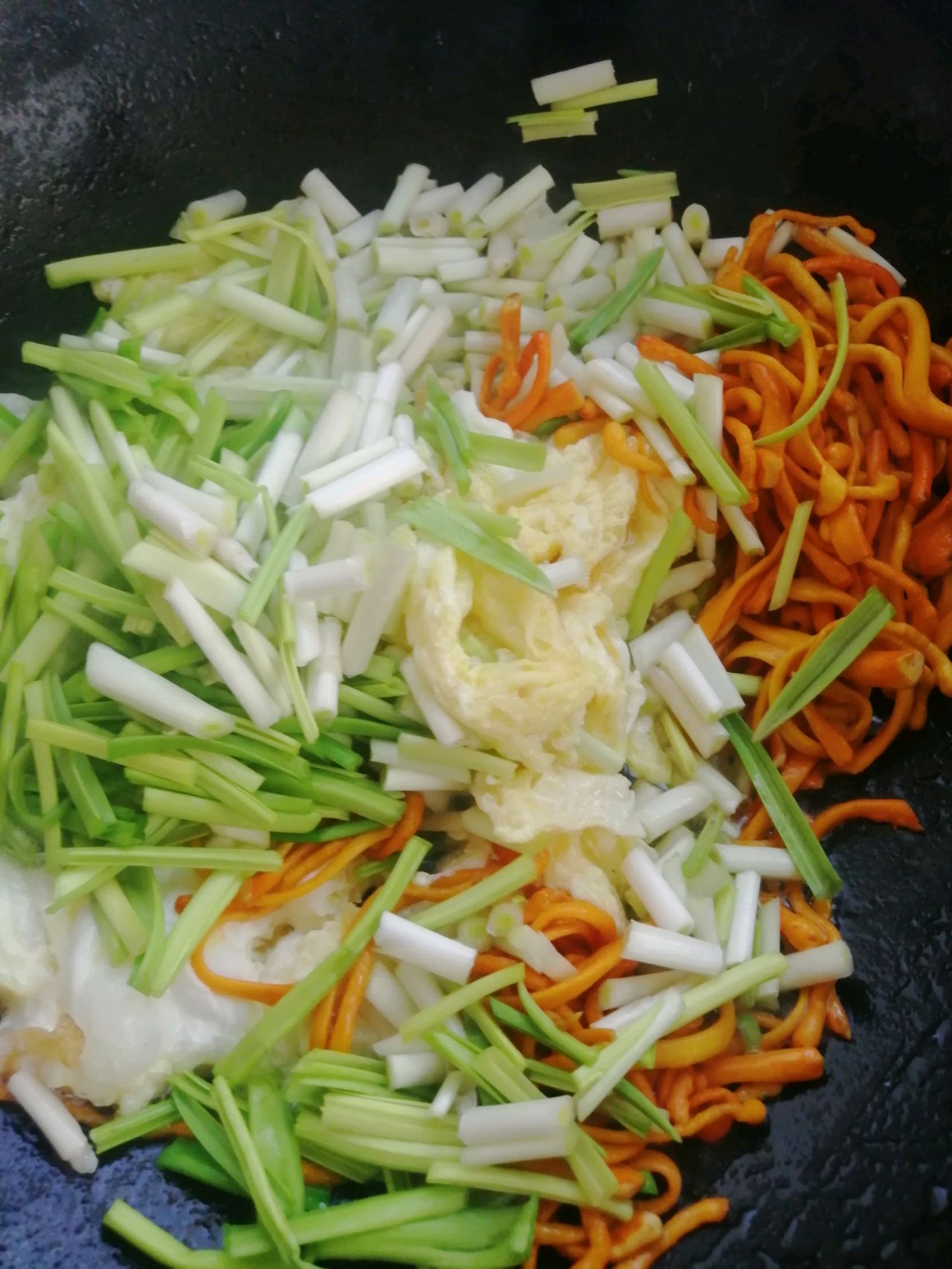 蒜苗虫草菇炒鸡蛋