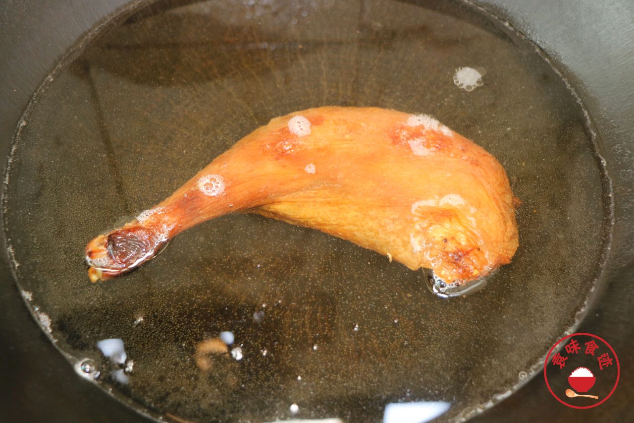 蒜苗腊鸡腿