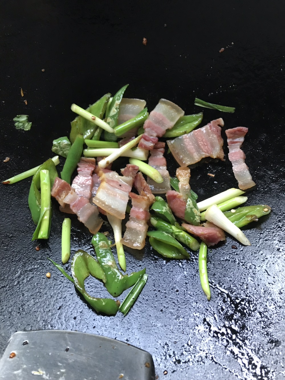 蒜苗辣椒炒腊肉