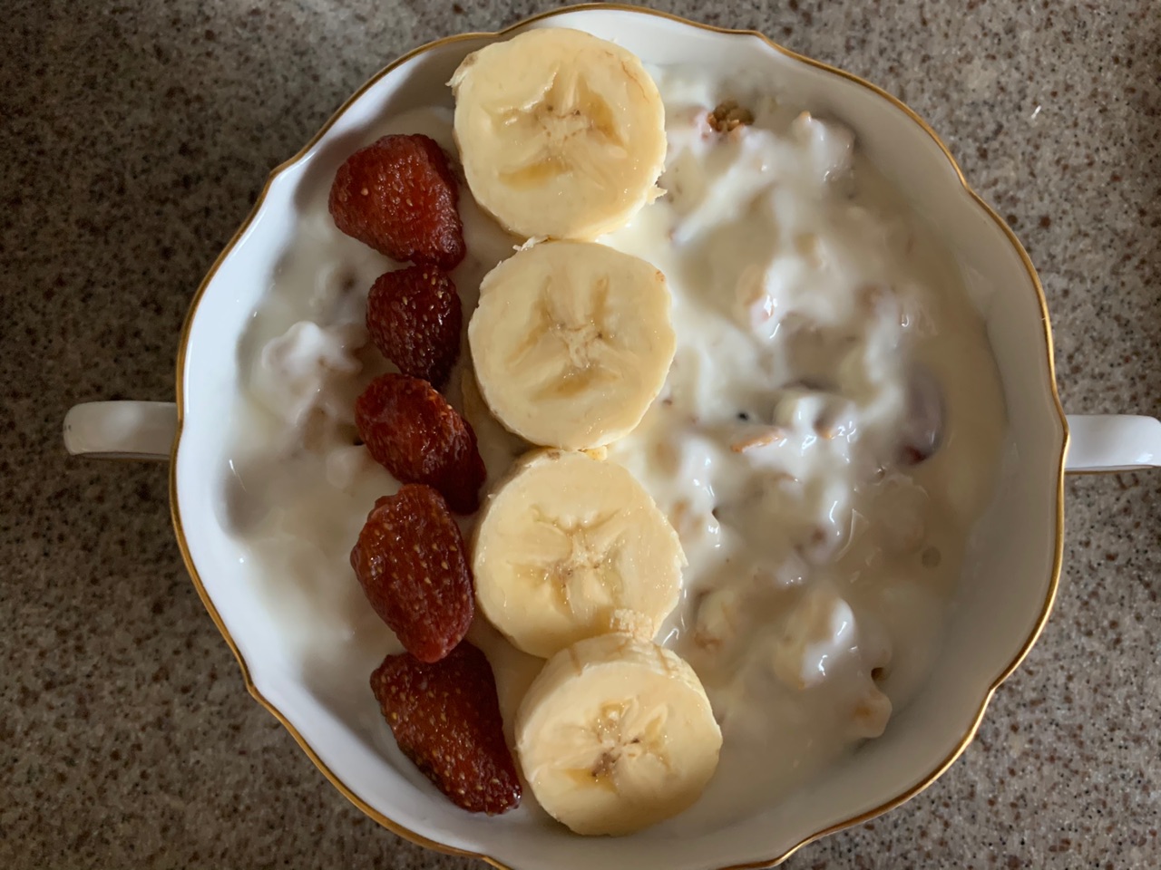 酸奶麦片水果碗+香妃柚芒果奶昔