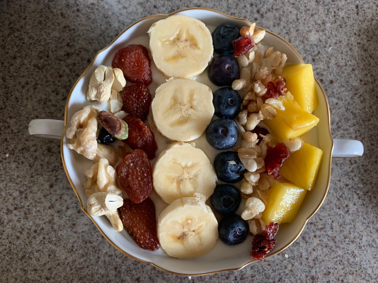 酸奶麦片水果碗+香妃柚芒果奶昔