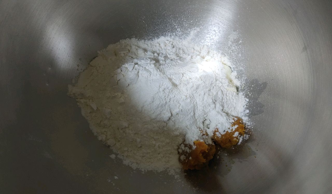 酸奶南瓜红豆栗子包