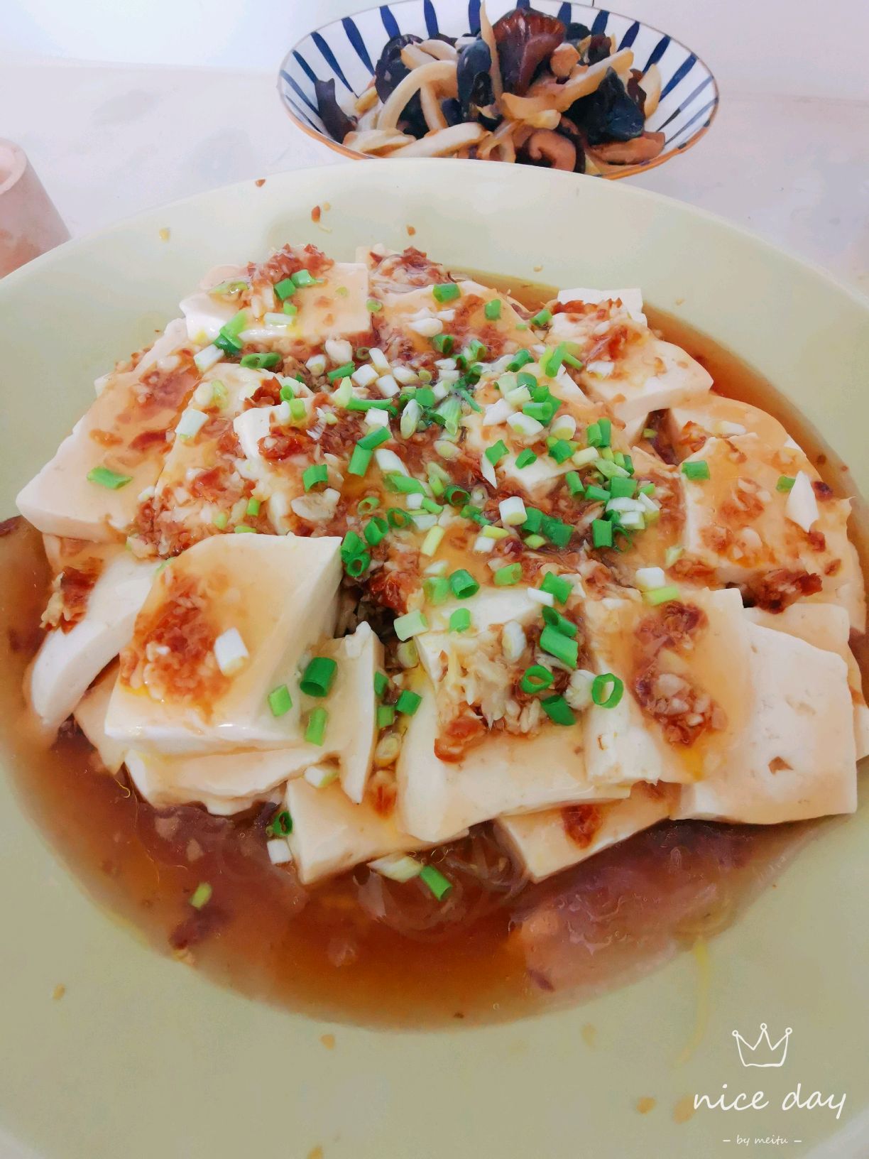 蒜蓉粉丝蒸豆腐