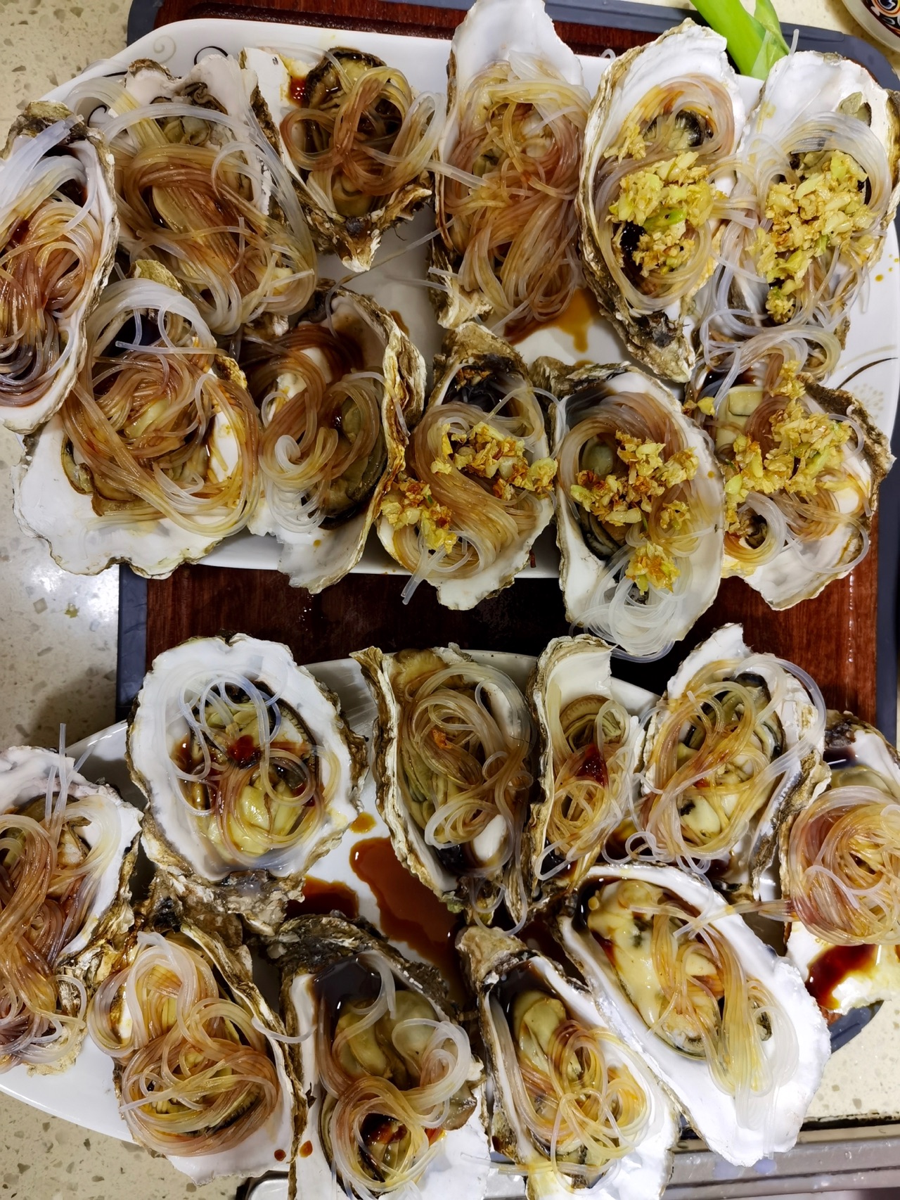 蒜蓉粉丝蒸生蚝