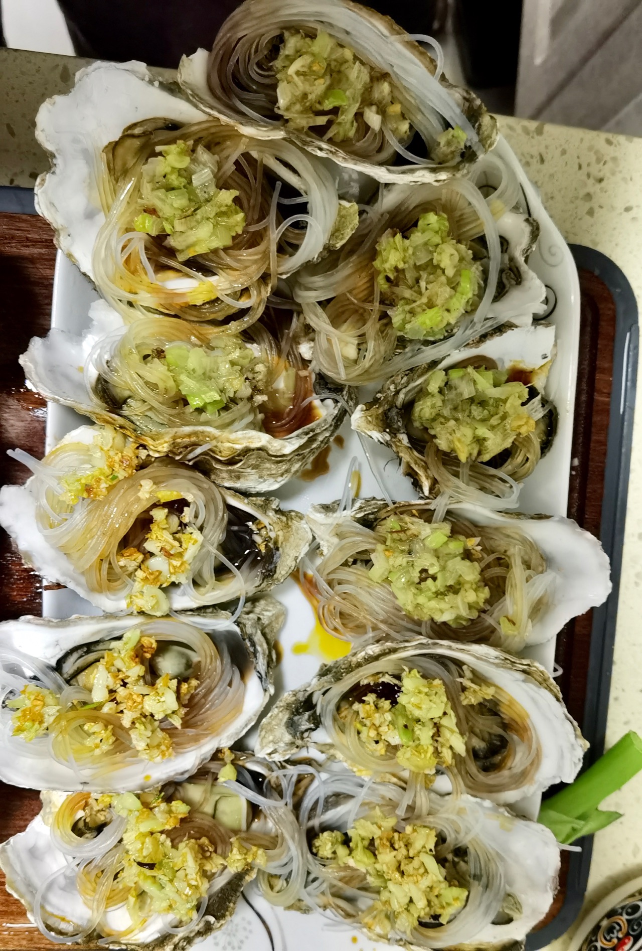 蒜蓉粉丝蒸生蚝