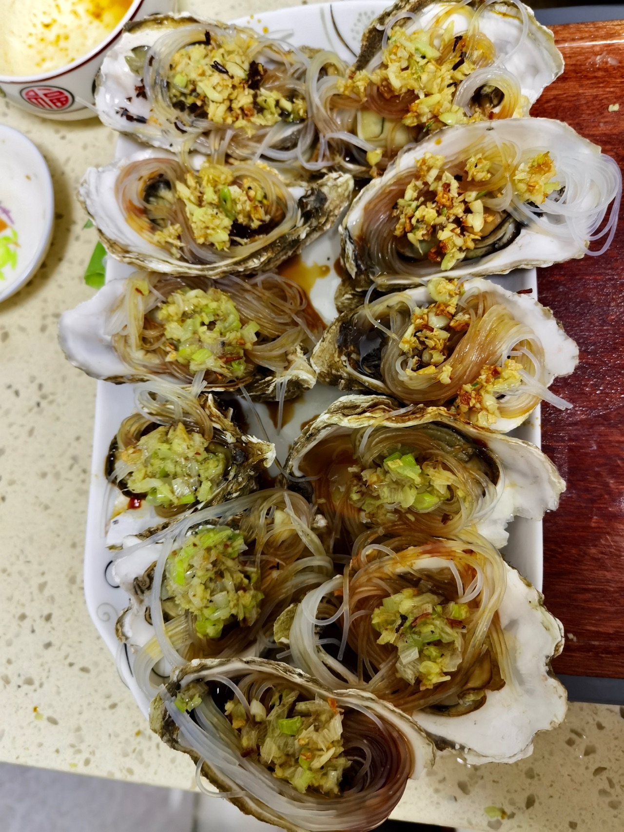 蒜蓉粉丝蒸生蚝