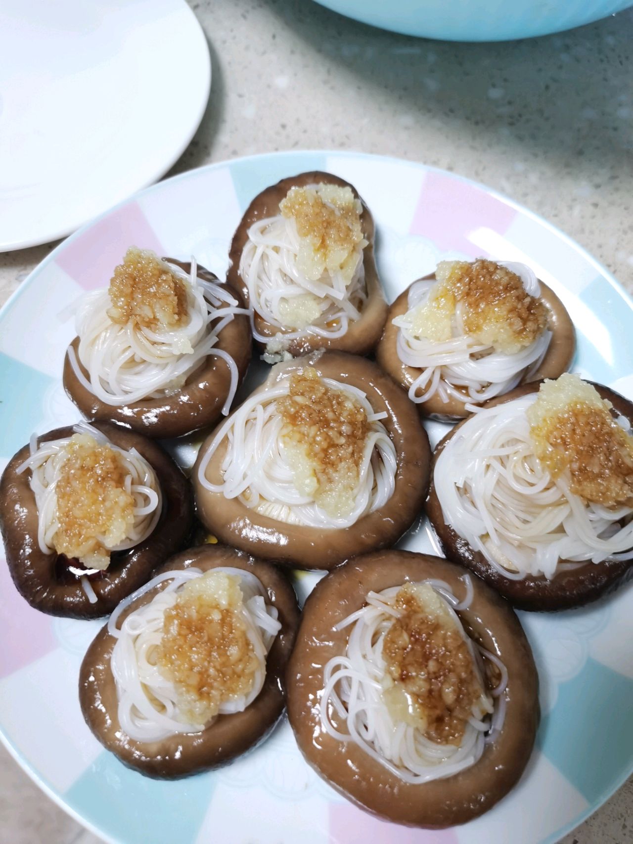 蒜蓉粉丝蒸香菇