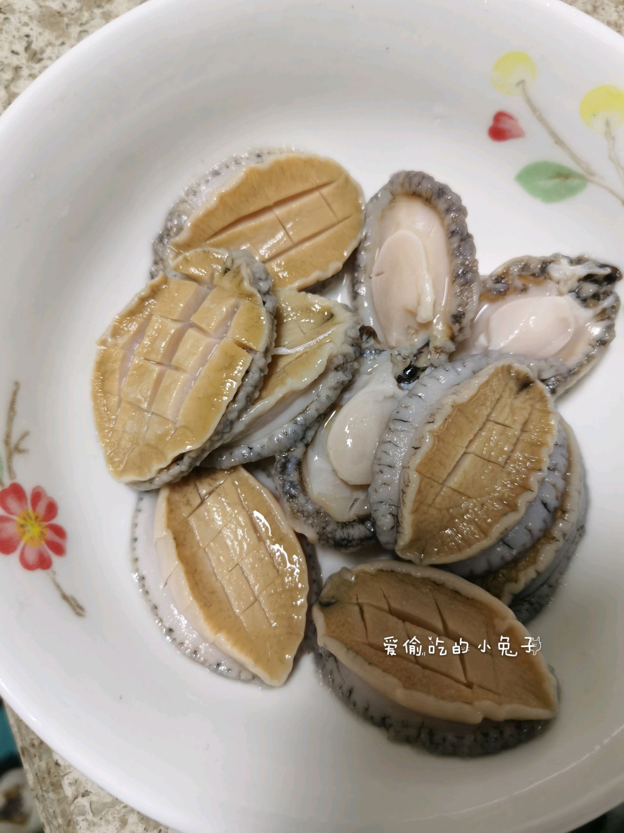 蒜蓉蚝汁蒸鲍鱼(简单粗暴法^^)