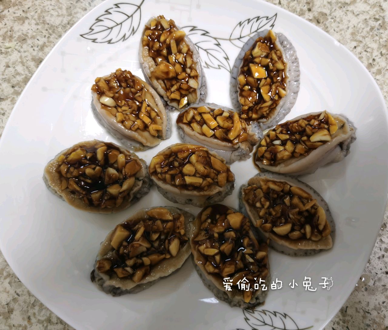 蒜蓉蚝汁蒸鲍鱼(简单粗暴法^^)