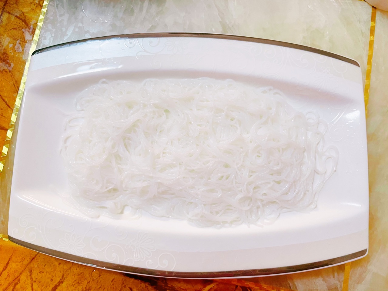 「蒜蓉火腿金针菇」