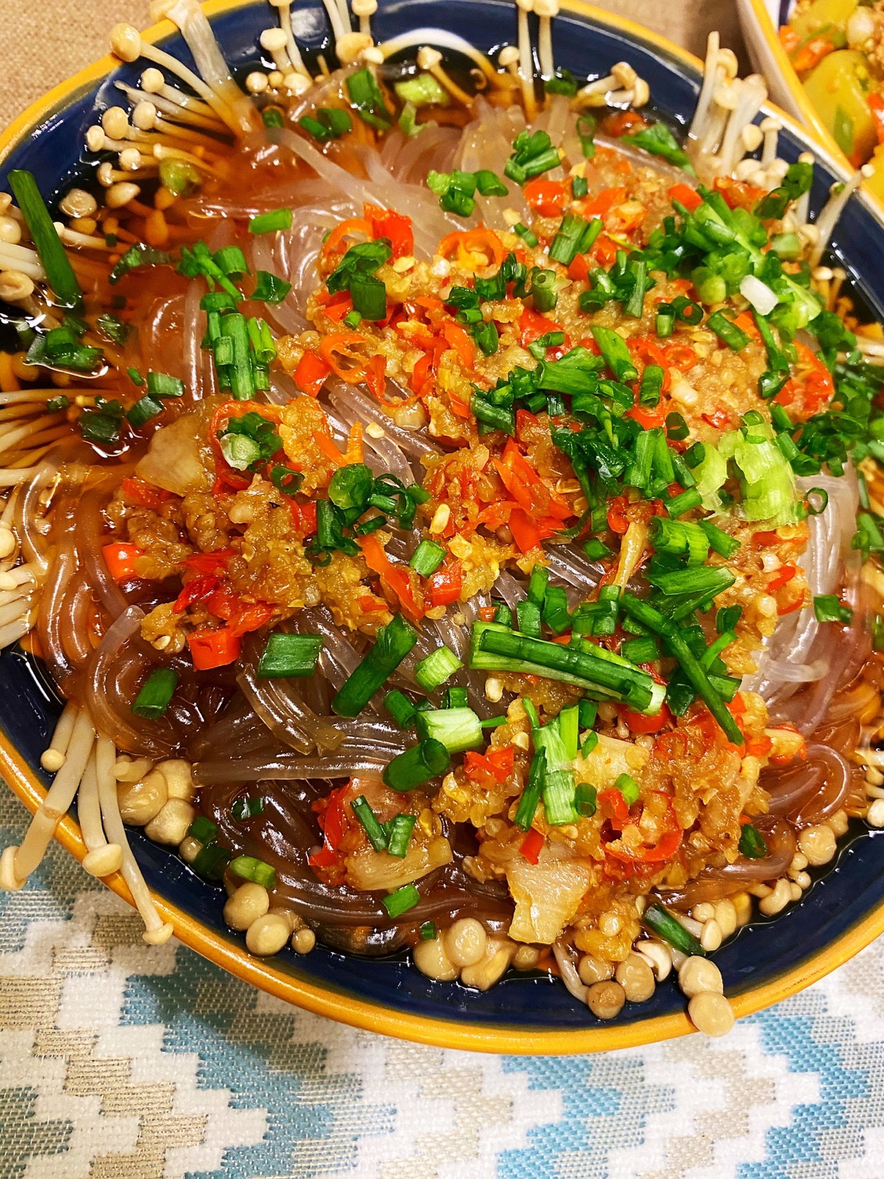 蒜蓉金针菇粉条