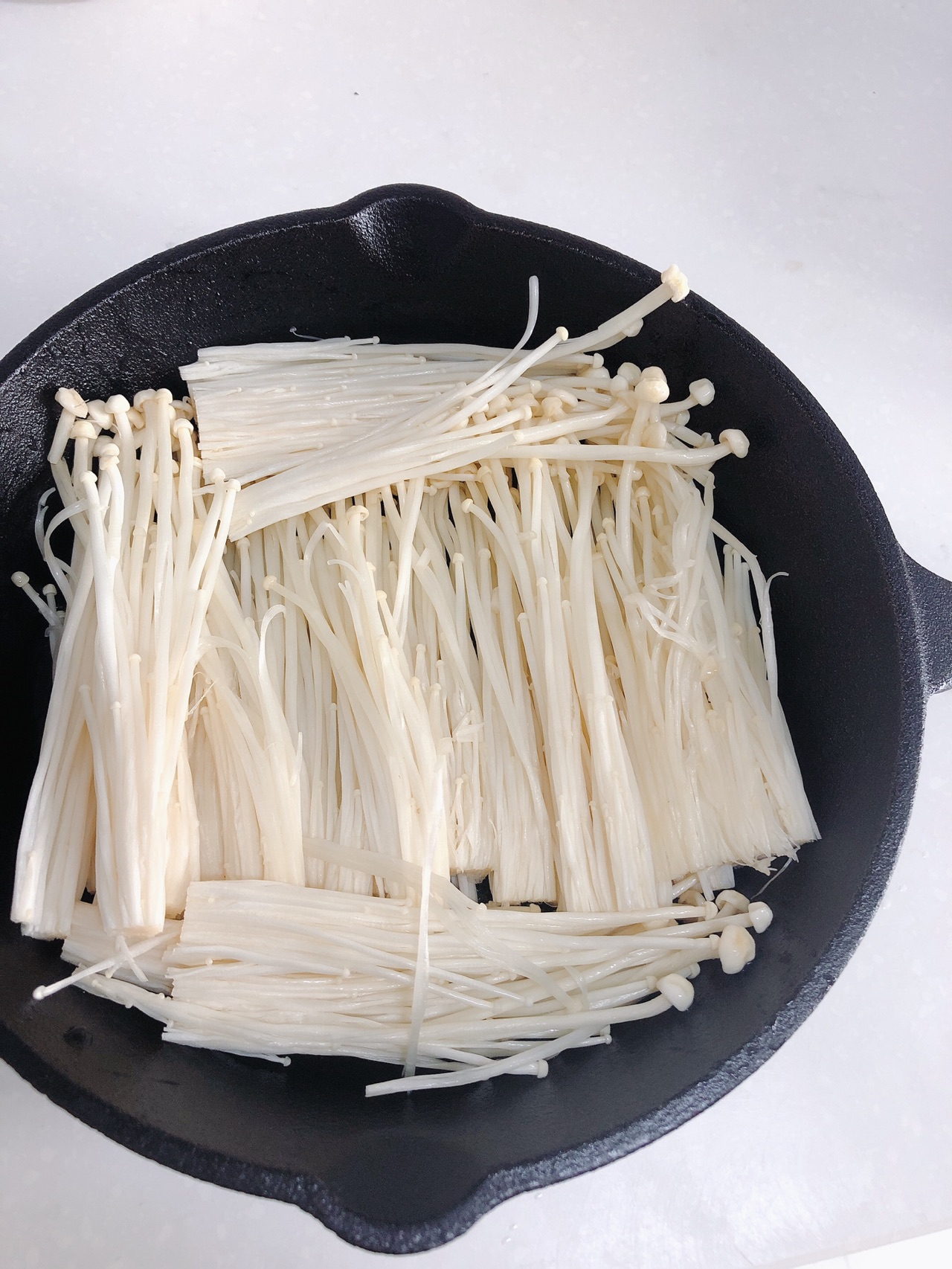 蒜蓉金针菇烤大虾