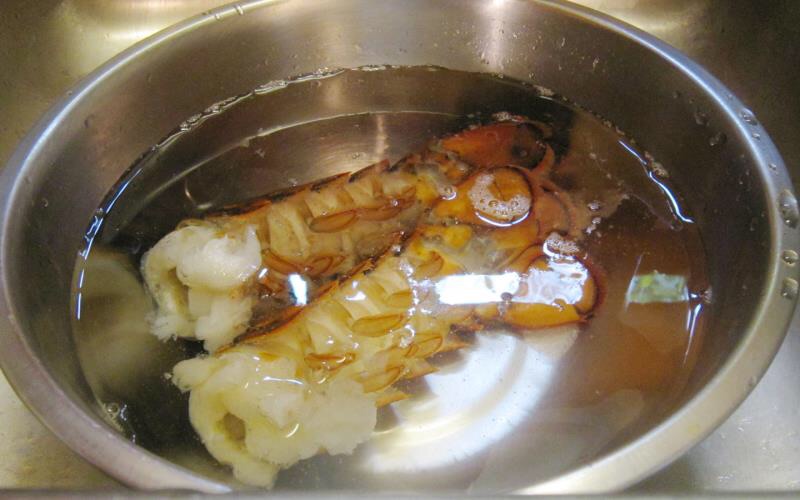 蒜茸焗龙虾尾