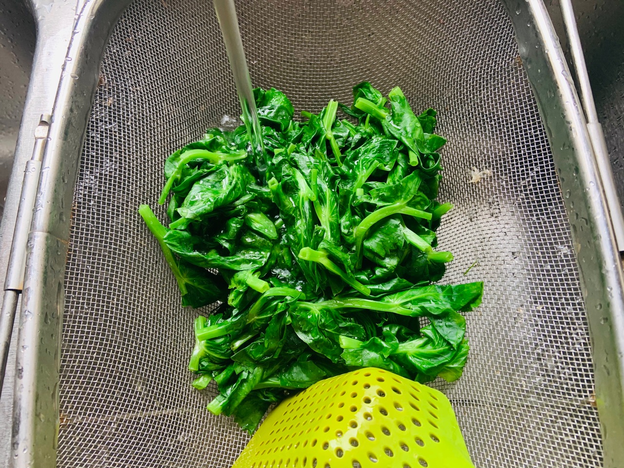 蒜茸清炒蒜苗