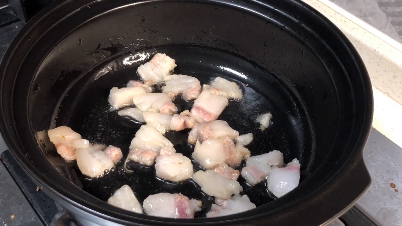 蒜蓉生蚝粉丝煲，入秋滋补美食