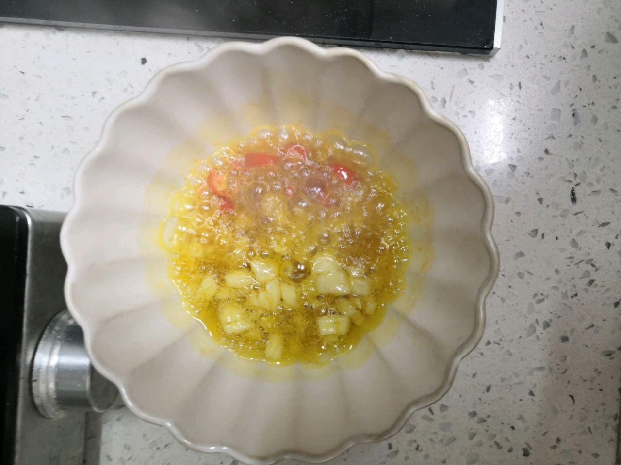 蒜蓉鲜虾粉丝煲