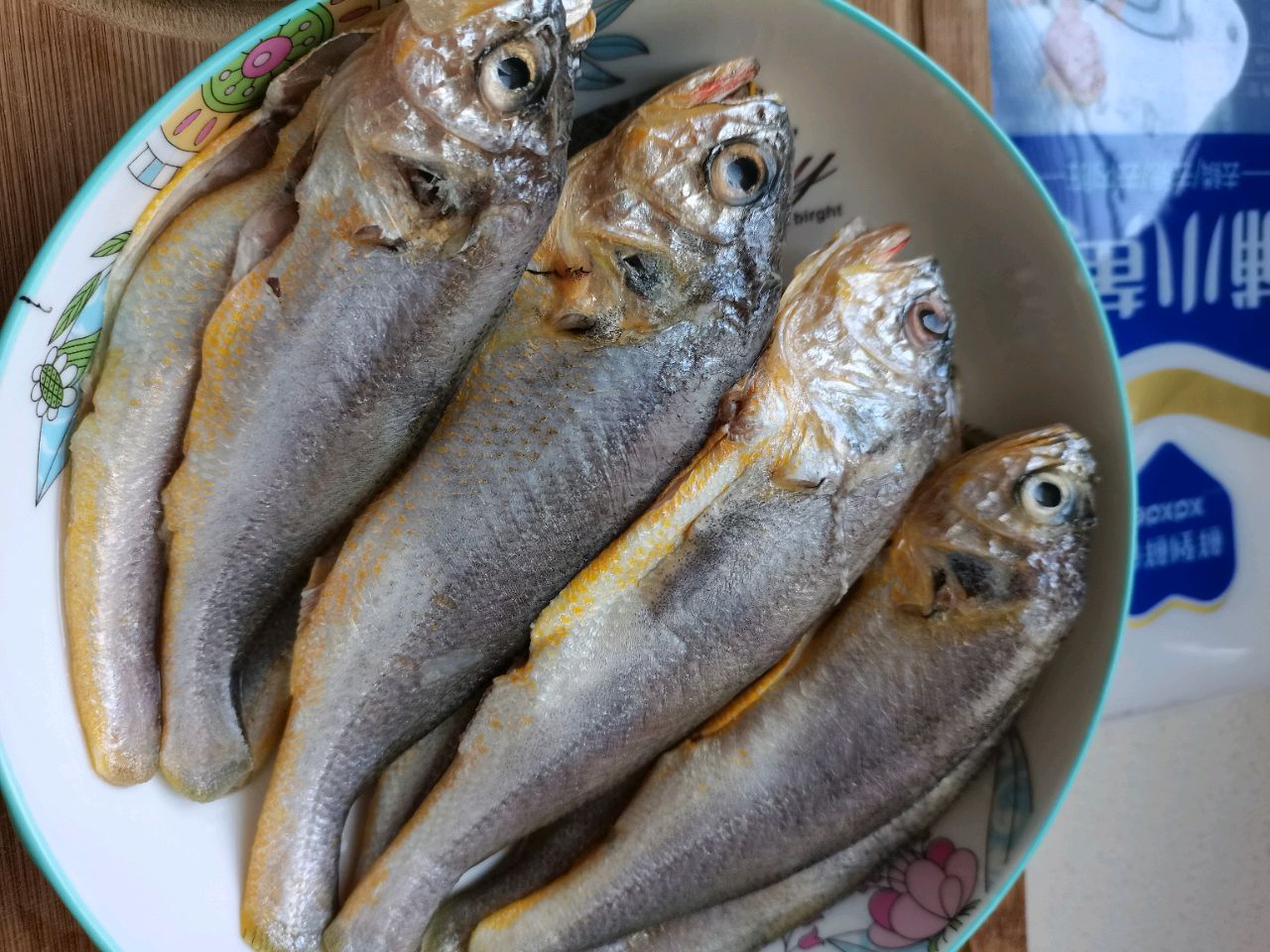 蒜烧小黄花鱼