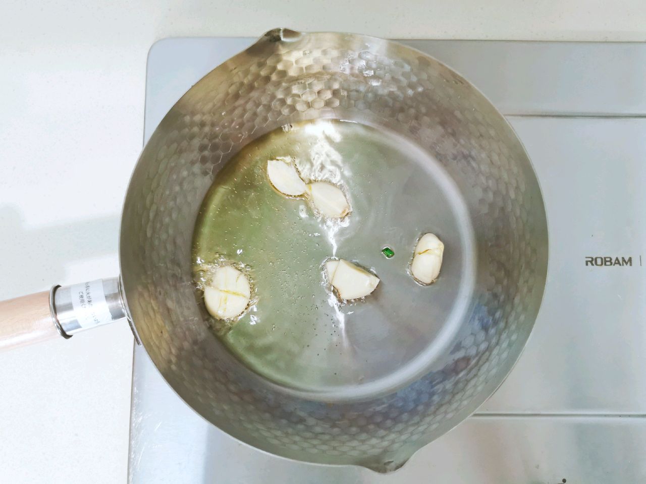 酸爽开胃～番茄金针菇肥牛