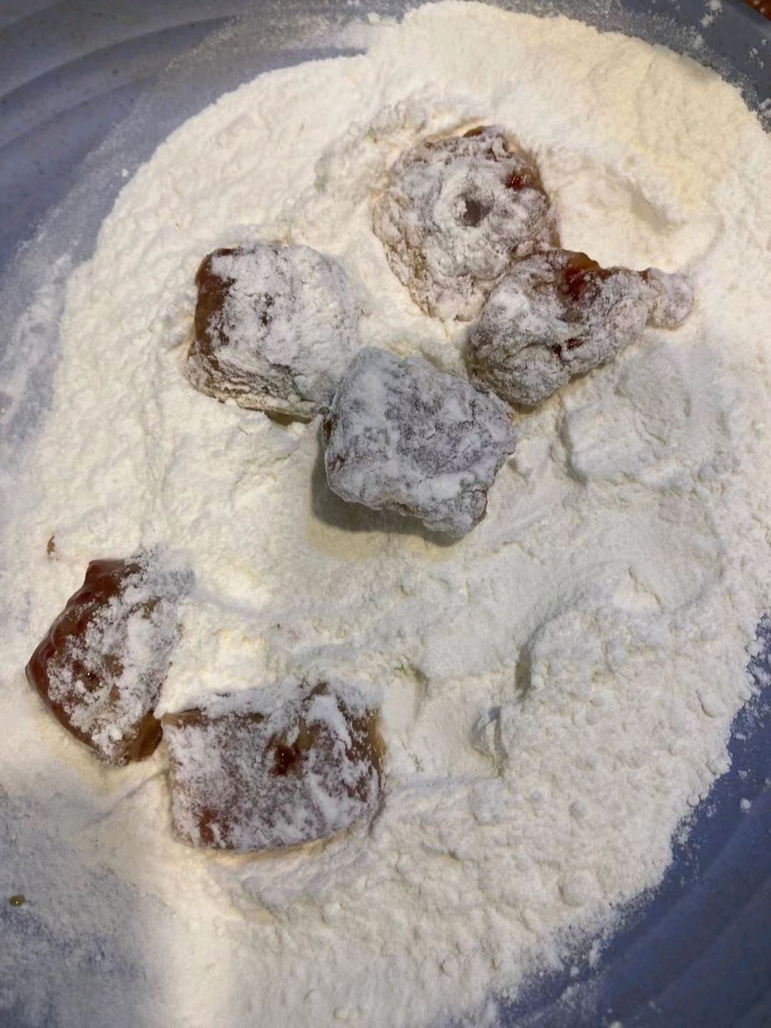 酸酸甜甜的菠萝咕咾肉