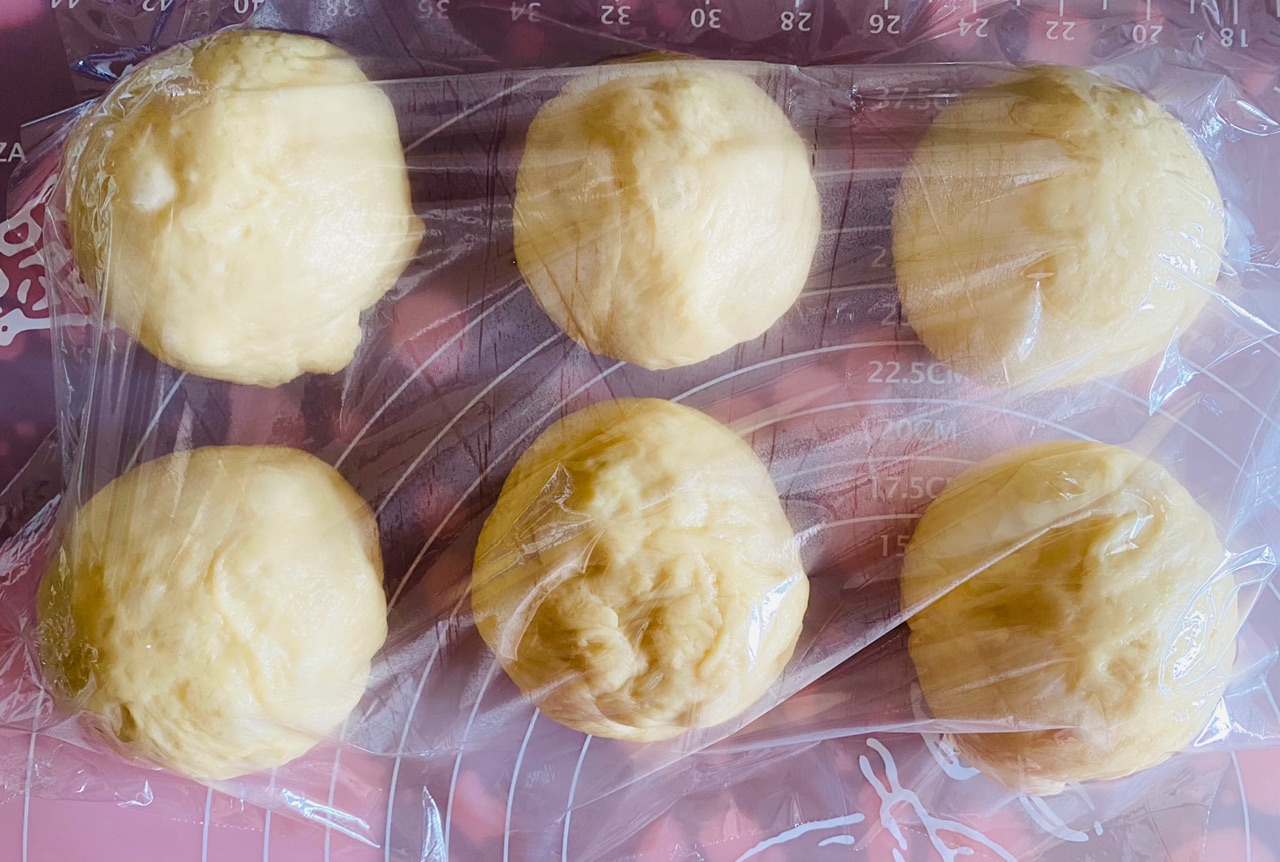 酸酸甜甜蔓越莓乳酪软欧包