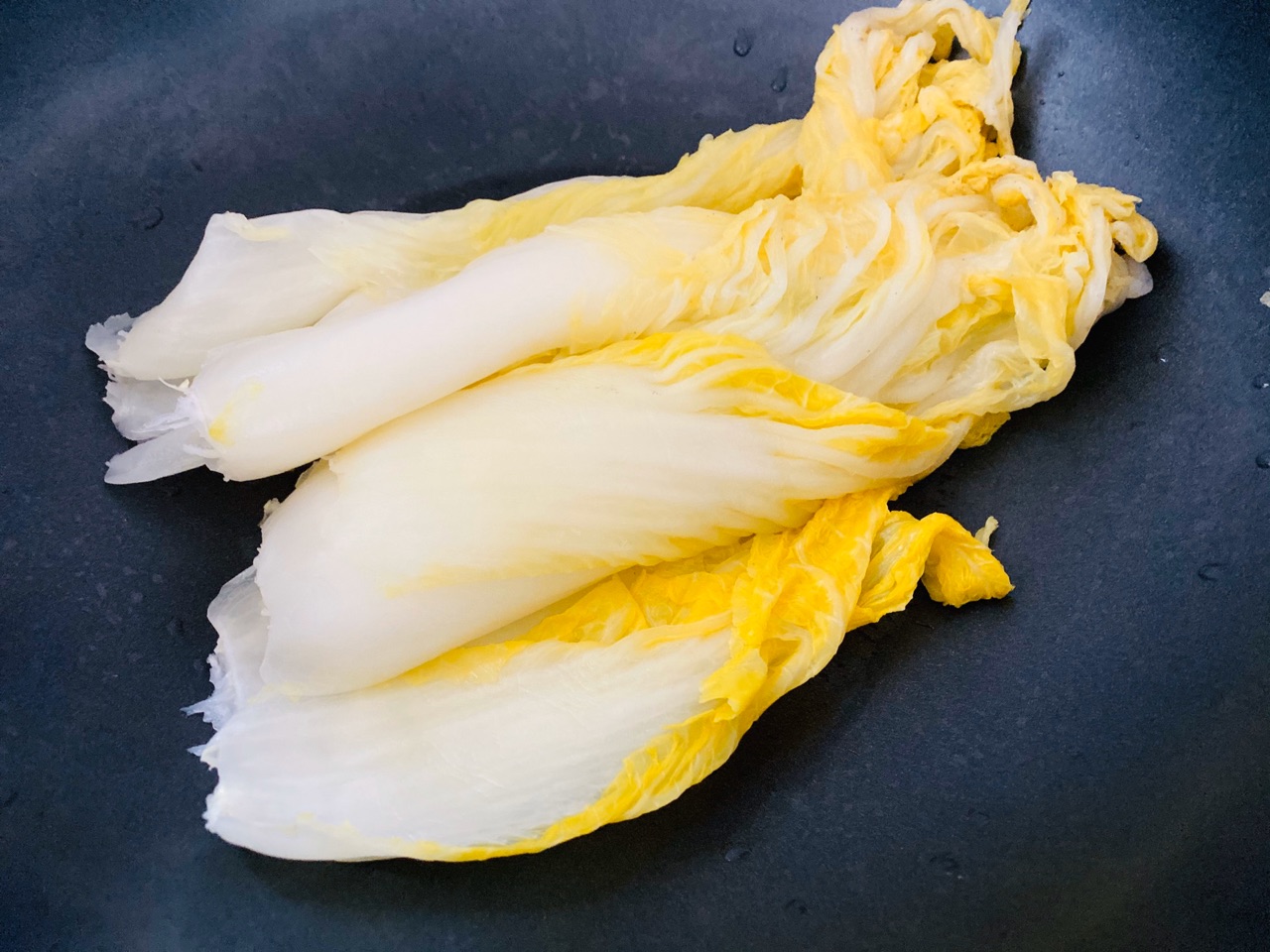 酸笋白菜肉饺