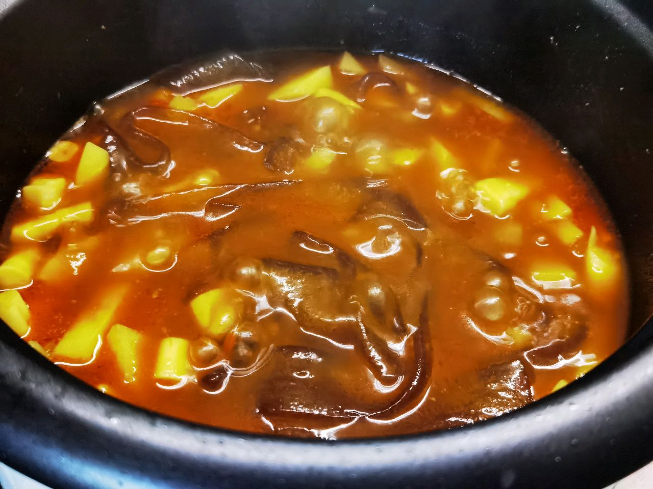 酸笋土豆焖宽粉