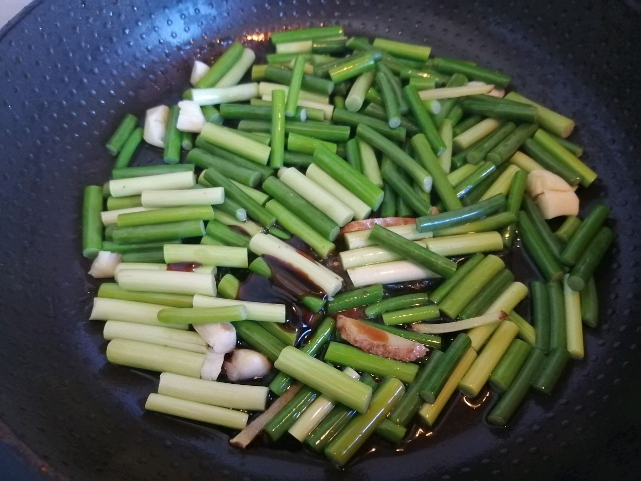 蒜苔炒腊肠