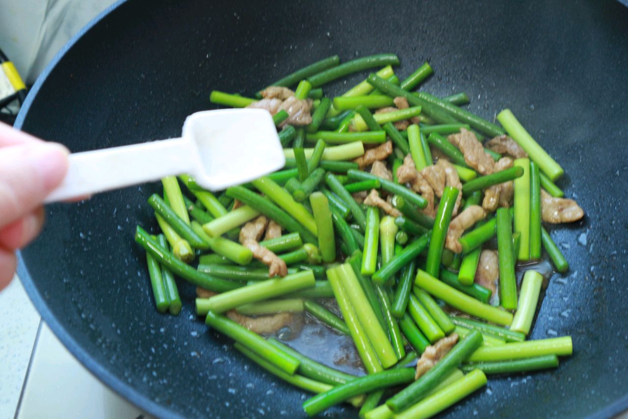 蒜苔炒肉