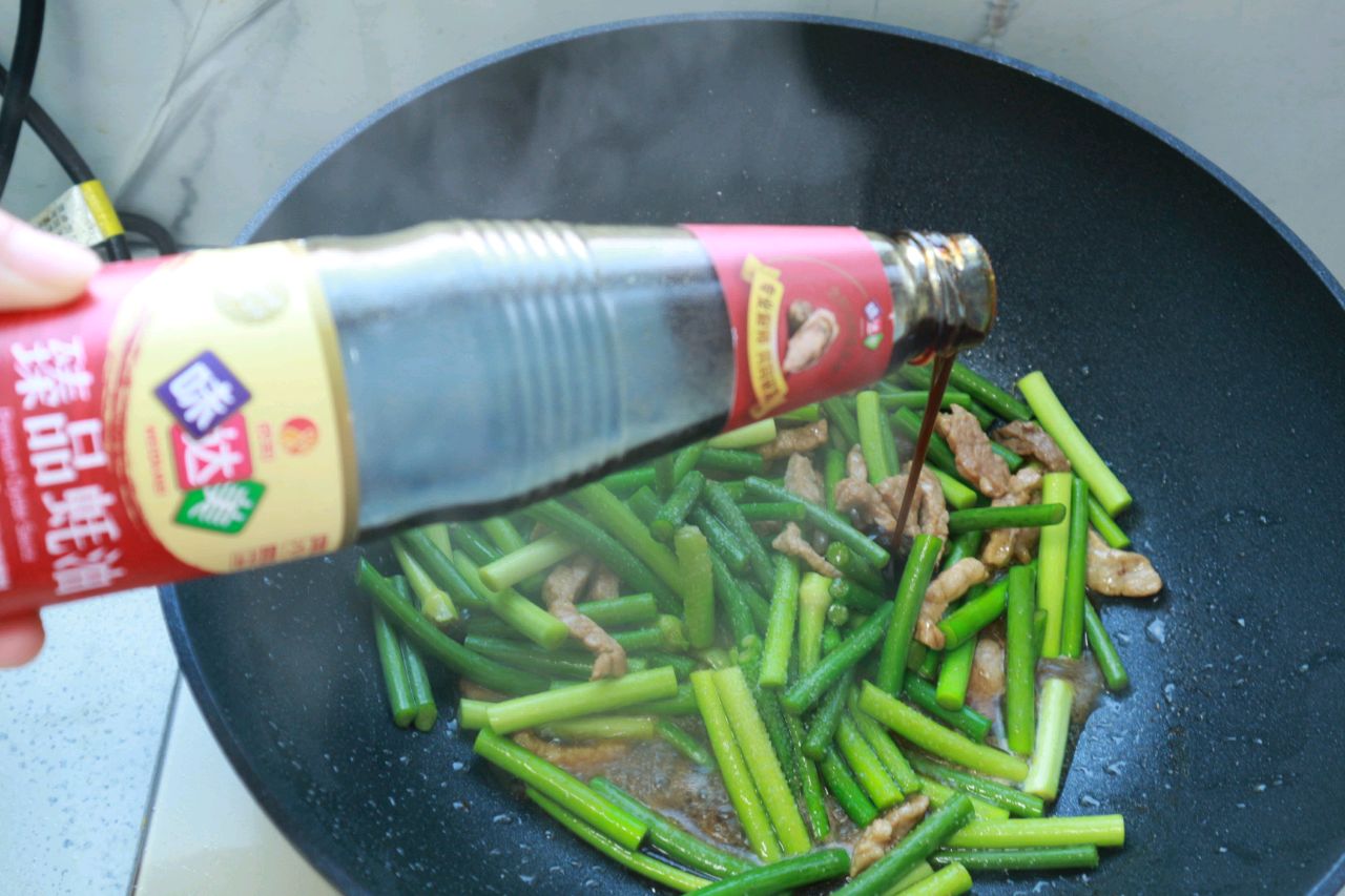 蒜苔炒肉