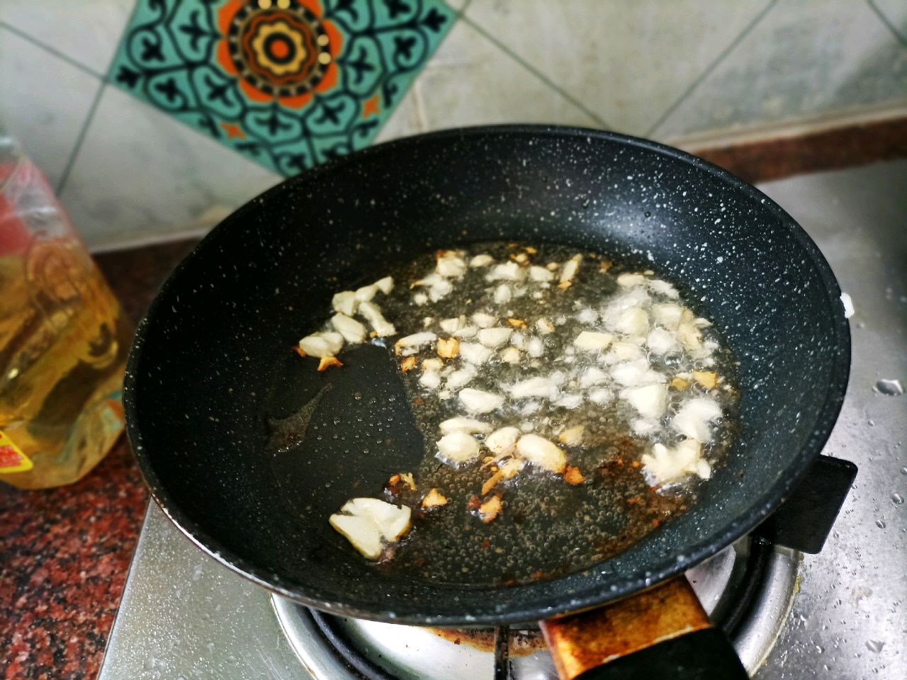 蒜薹炒鱿鱼圈
