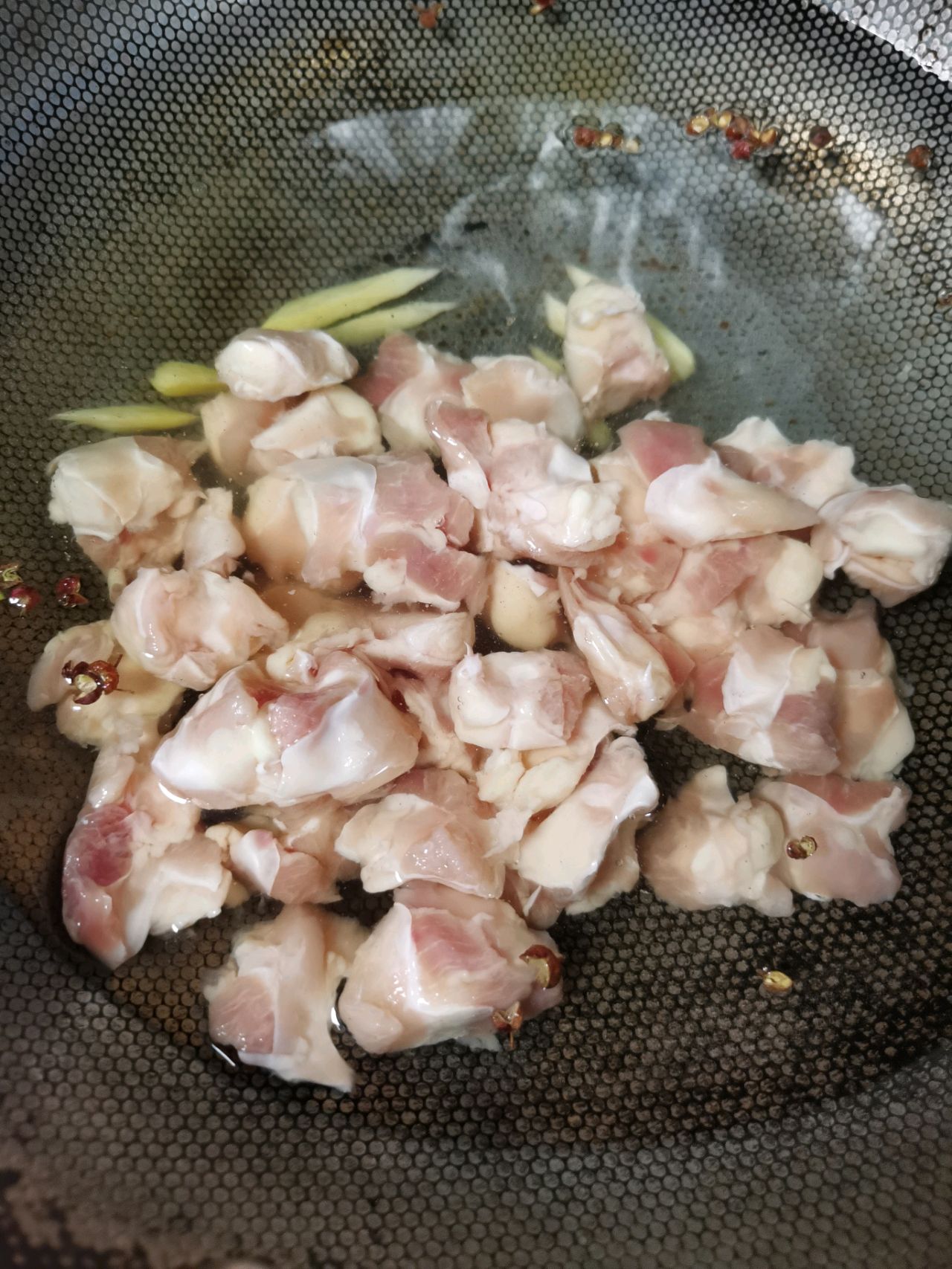 蒜苔炒掌中宝