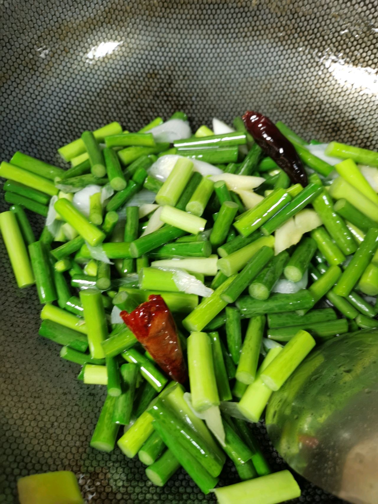 蒜苔炒掌中宝