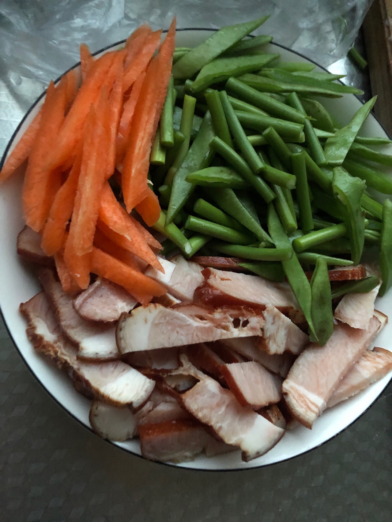 蒜苔腊肉