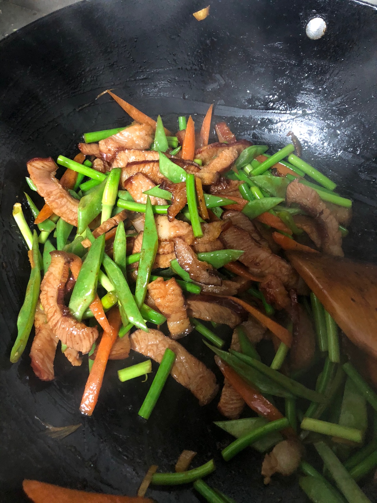 蒜苔腊肉