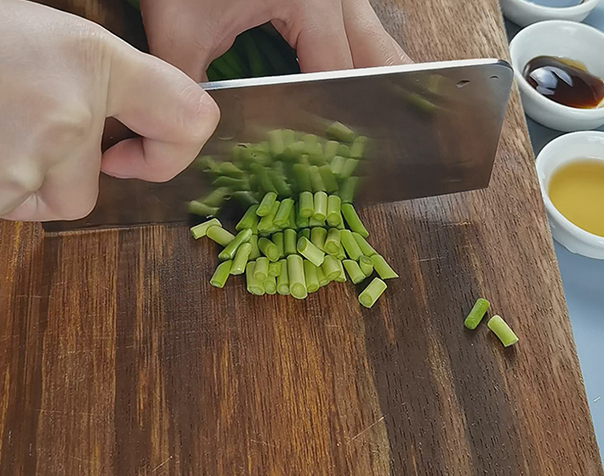 蒜苔肉末