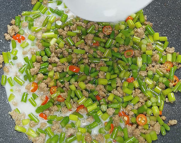 蒜苔肉末