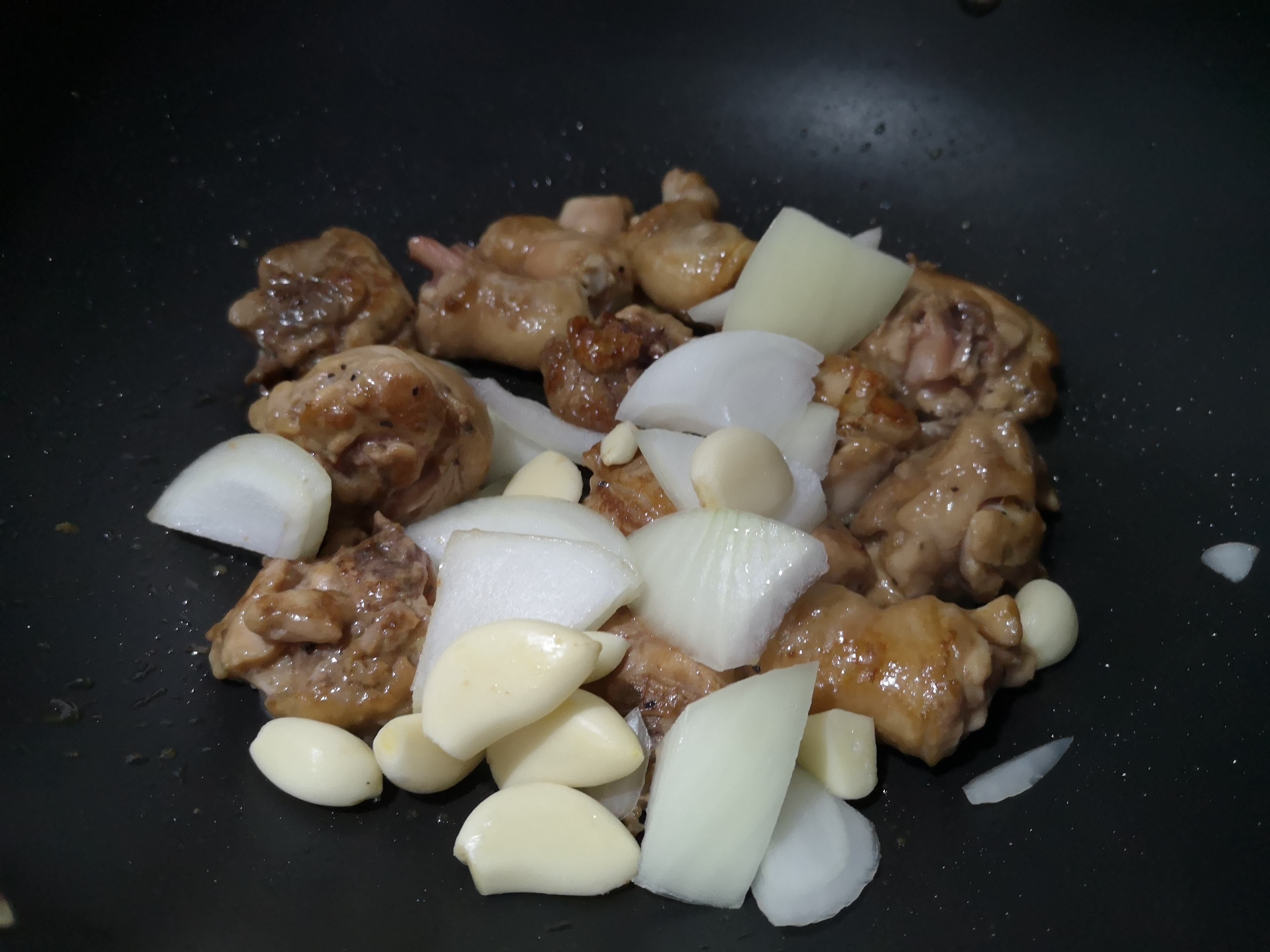 蒜头焗鸡腿