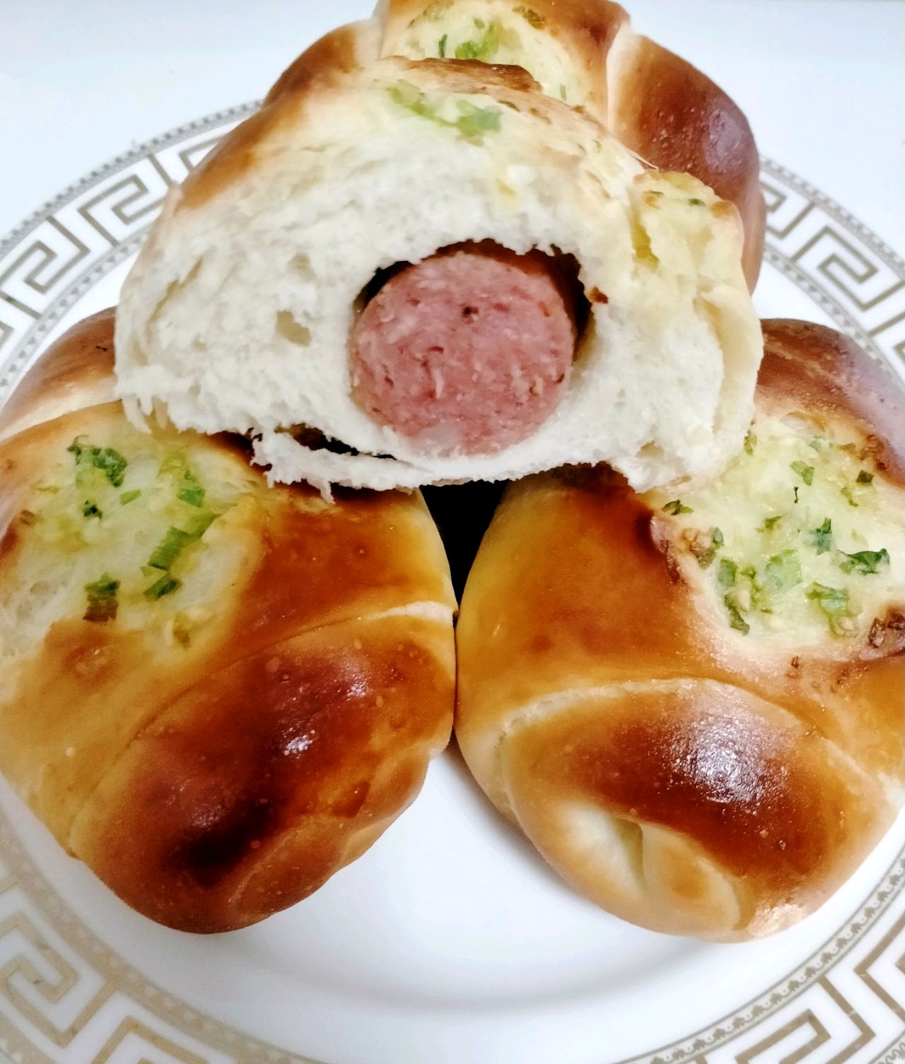 蒜香肠仔包