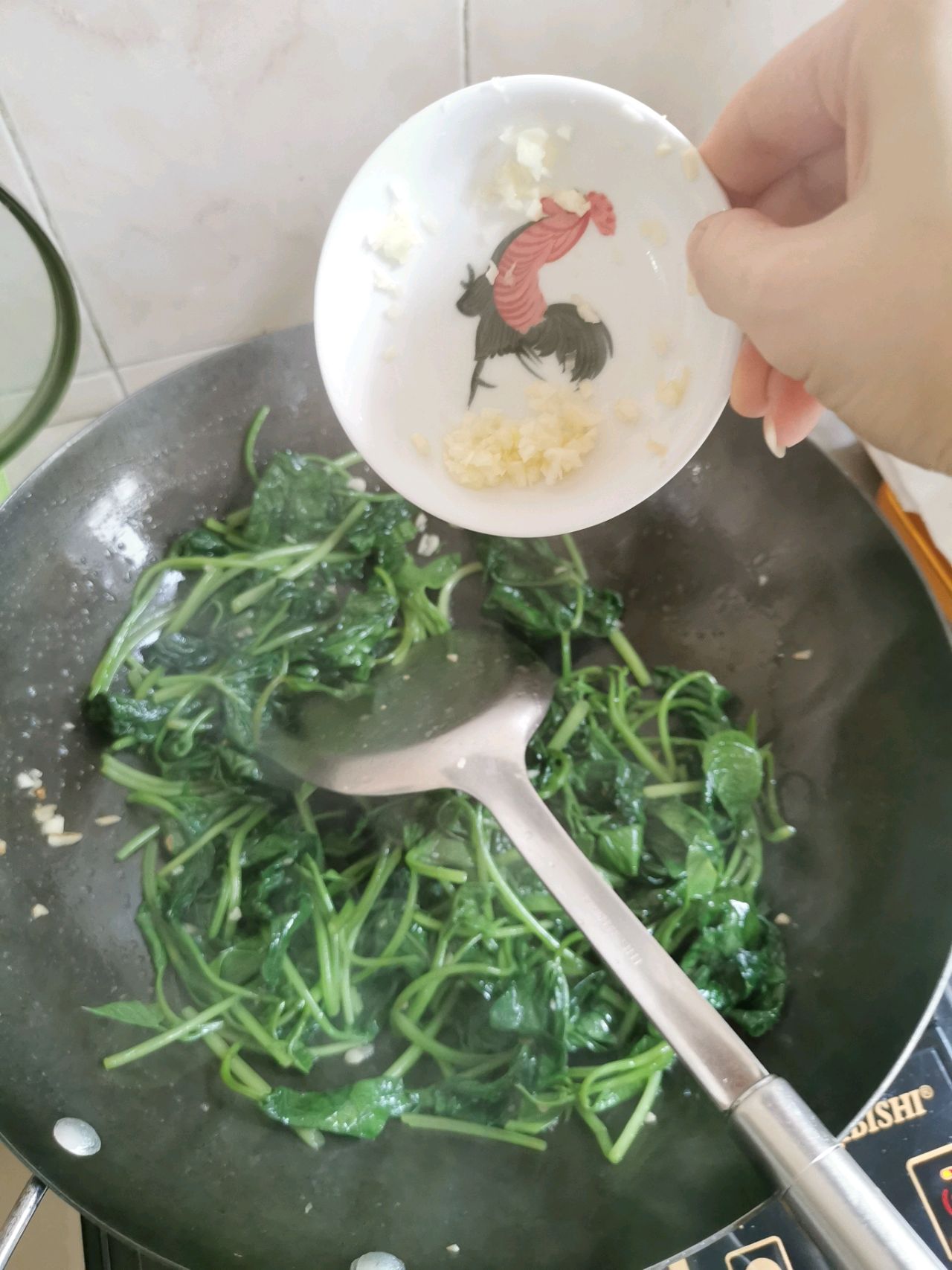 蒜香蕃薯叶