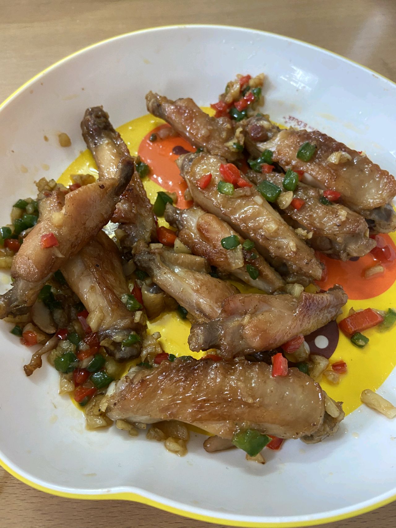 蒜香鸡翅！煲剧神器这样做，隔壁的小朋友都来敲门了！