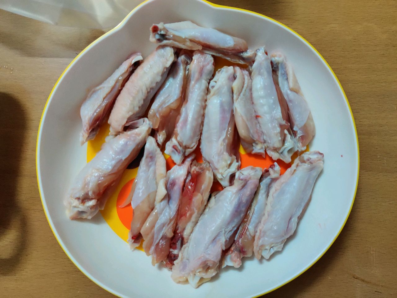 蒜香鸡翅！煲剧神器这样做，隔壁的小朋友都来敲门了！