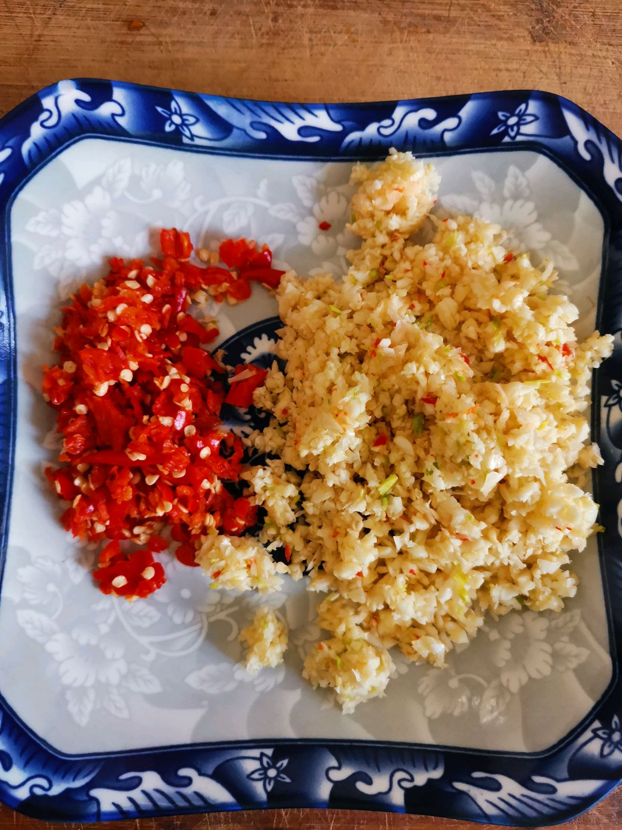 蒜香鸡爪