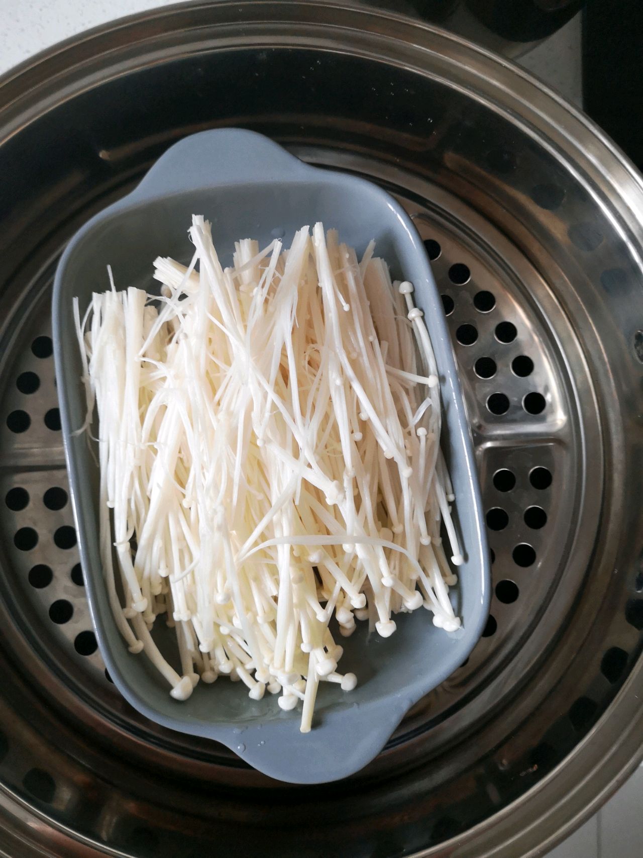 蒜香金针菇